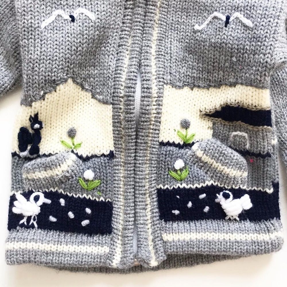 Hand knit farm scene hooded sweater looks 2/3T - Picture 3 of 4